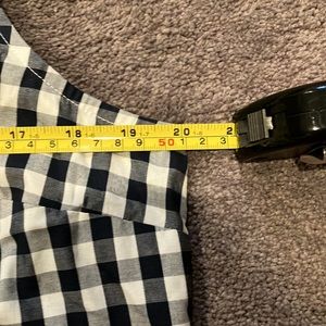 Gingham Sleeveless Crew Neck Blouse